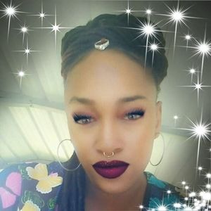 Meet your Posher, Laneeka